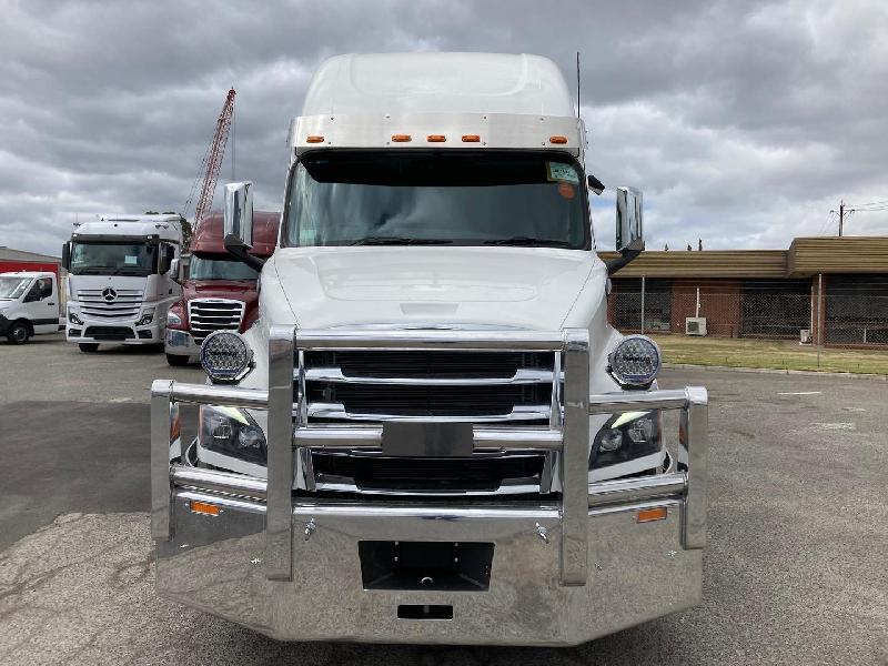 2023 Freightliner Cascadia 126 
