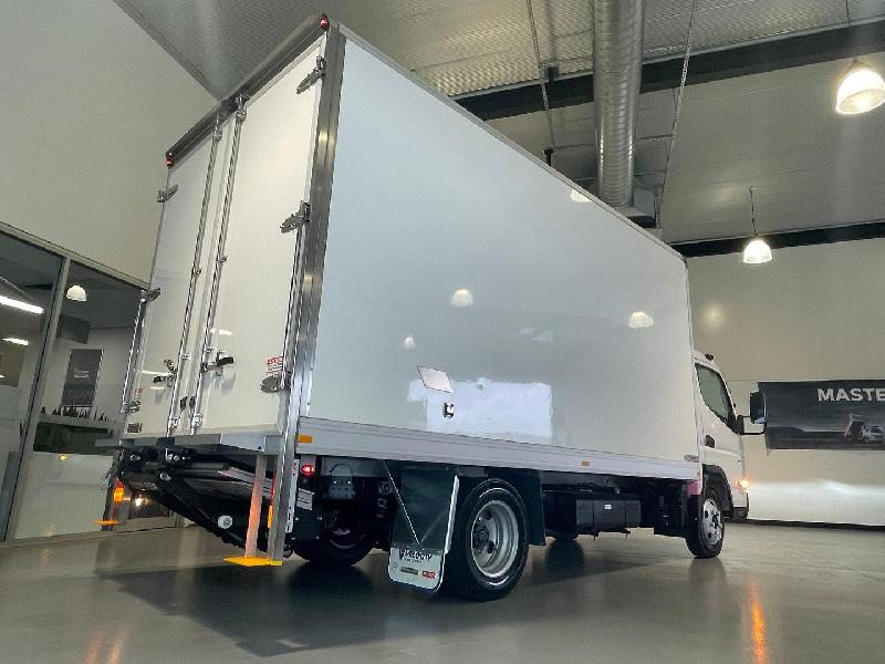 2025 Fuso 515 Car Licence Pantech 