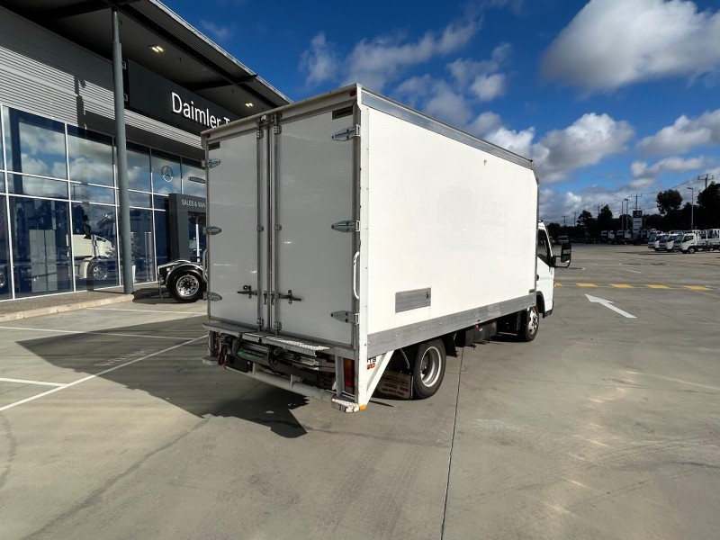 2022 Fuso Canter 515 Box Truck AUTO 
