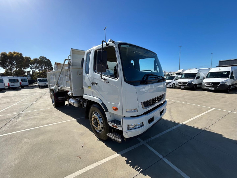 2020 Fuso Fighter 1627 TIPPER with Split tipper tub 
