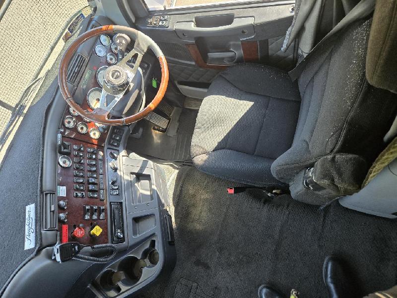 2017 Freightliner Argosy 110 