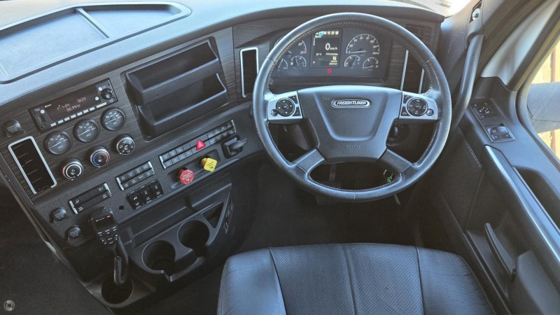 2021 Freightliner Cascadia 126 AS HIGHROOF 6X4 PRIME MOVER 