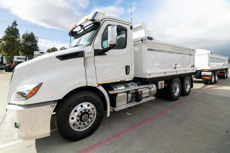 2023 Freightliner Cascadia 116 Tipper 
