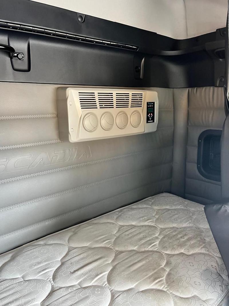 2024 Freightliner Cascadia 126