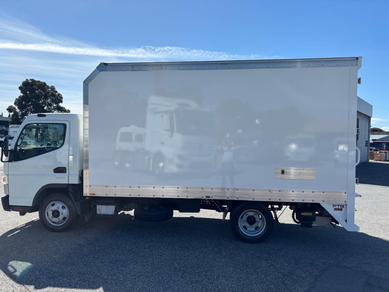 2020 Fuso Canter 515 Pantech with tuckaway tailgate lifter 