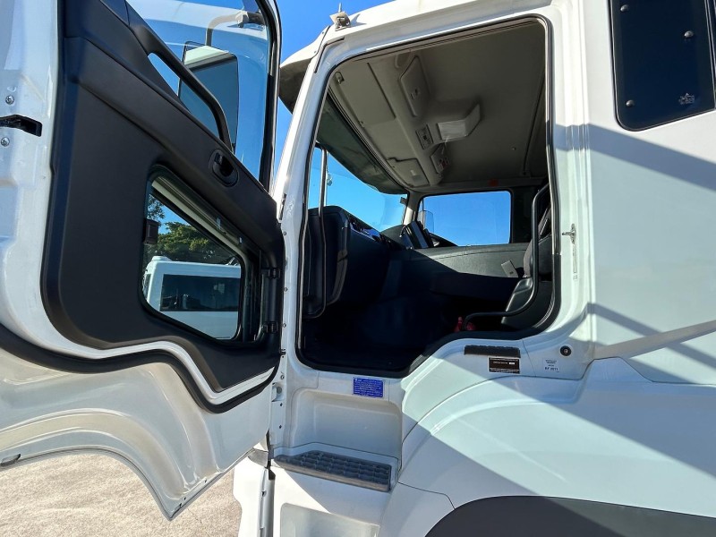 2022 Fuso Shogun FV74 460 