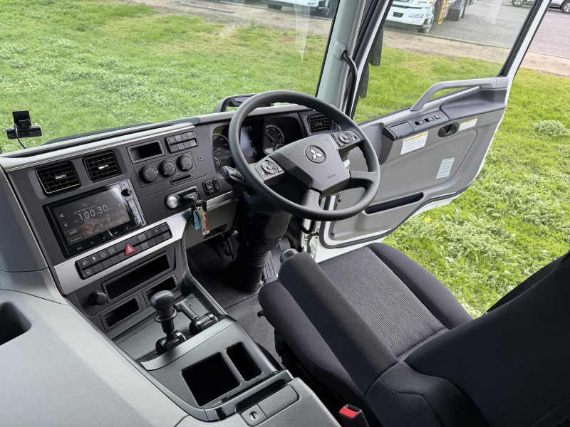 2025 Fuso Shogun FV84 400 14 Pallet Pantech with Tailgate 