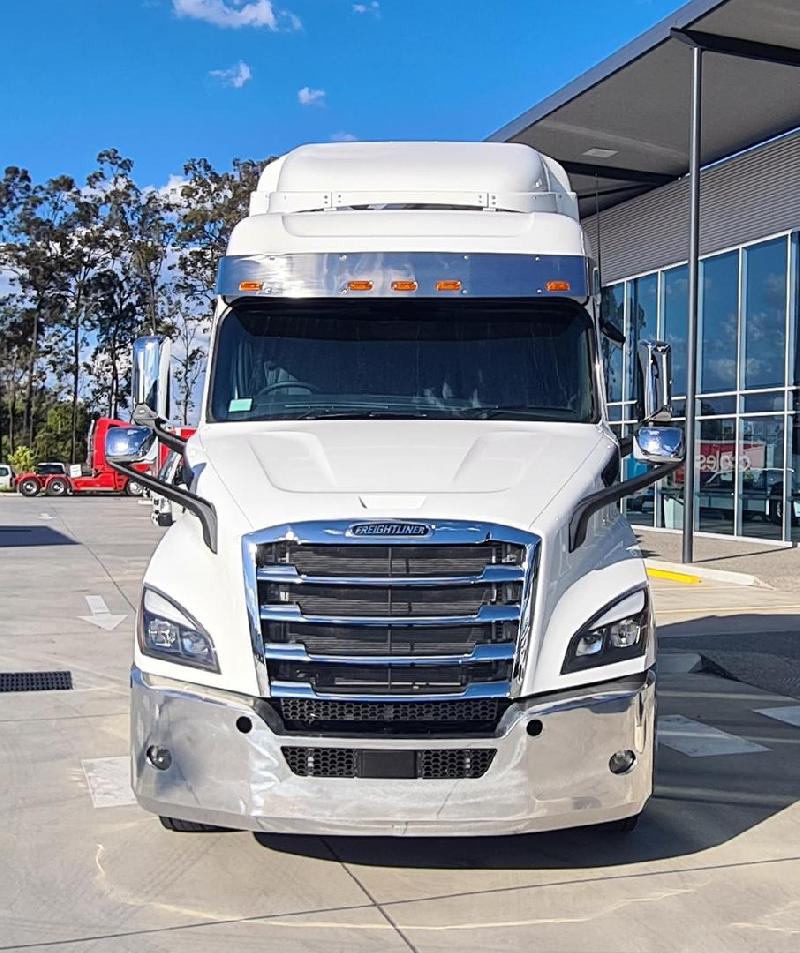 2023 Freightliner Cascadia 116 