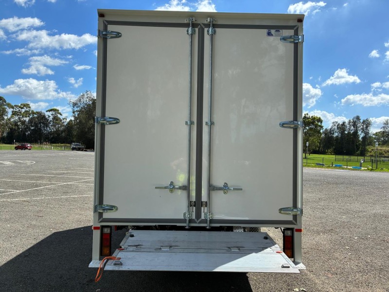 2025 Fuso Canter 615 Car or Light Truck Licence rating available 