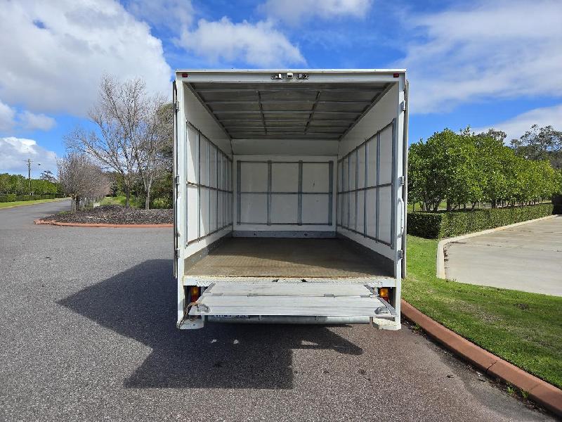 2021 Fuso 515 