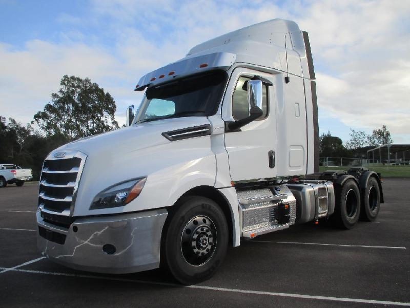 2024 Freightliner Cascadia 126 