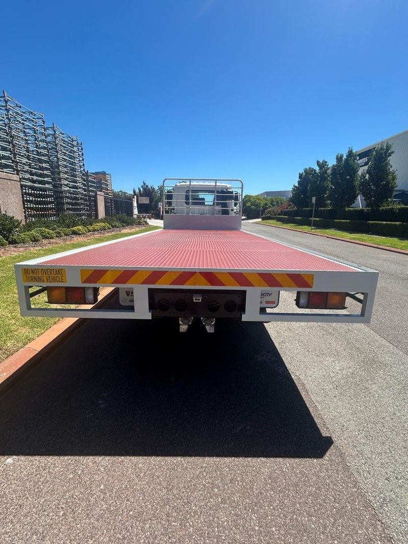 2025 Fuso Fighter 1124 Auto Traytop 