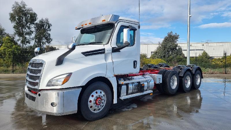 2024 Freightliner Cascadia 126 Tipper 