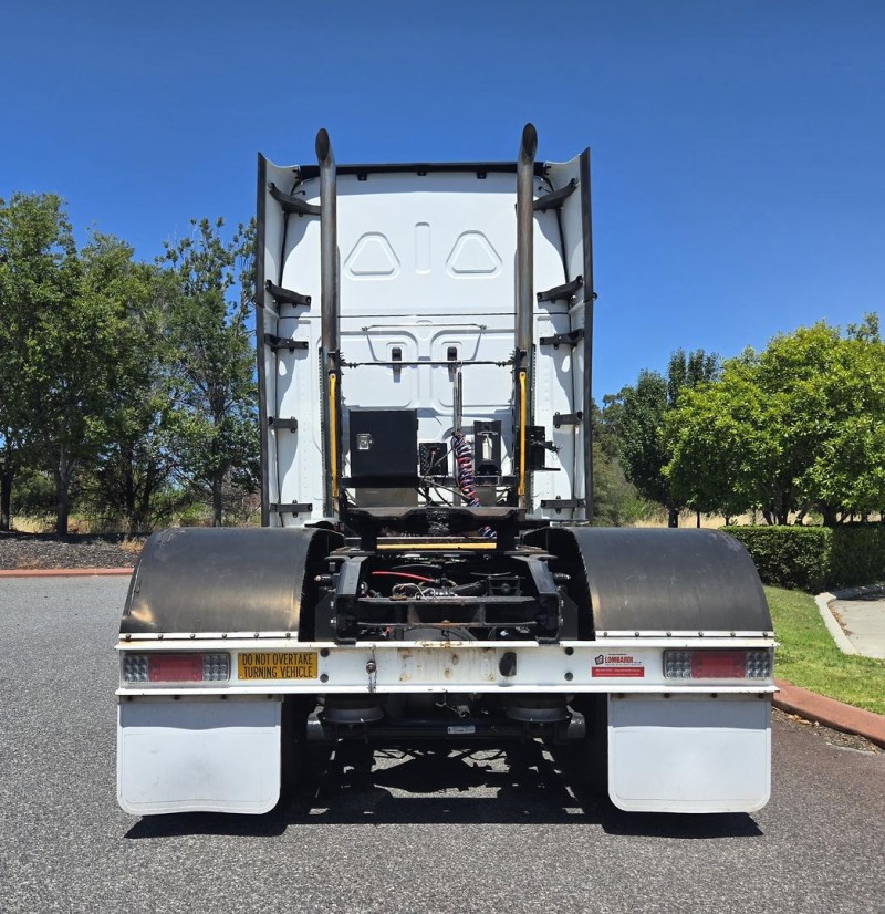 2022 Freightliner Cascadia 126 2022 FREIGHTLINER 126 CASCADIA PRIME MOVER 