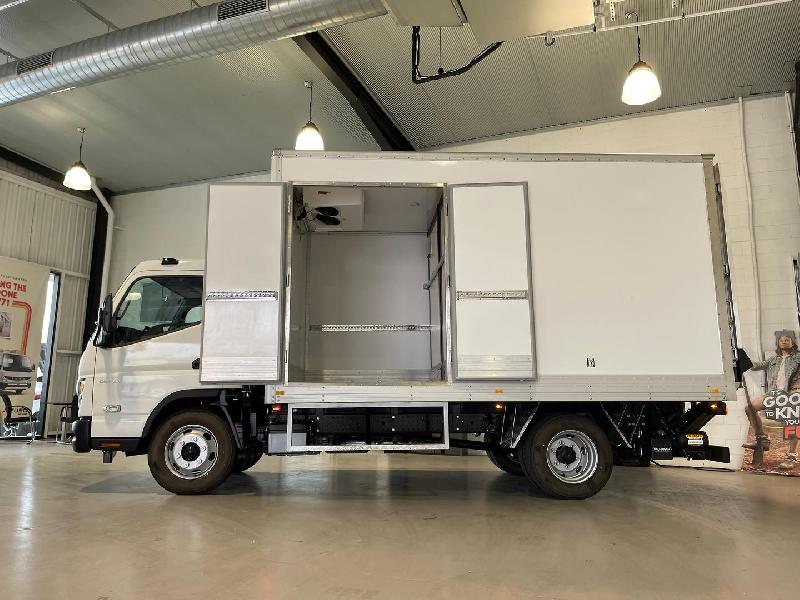 2024 Fuso Canter 815 