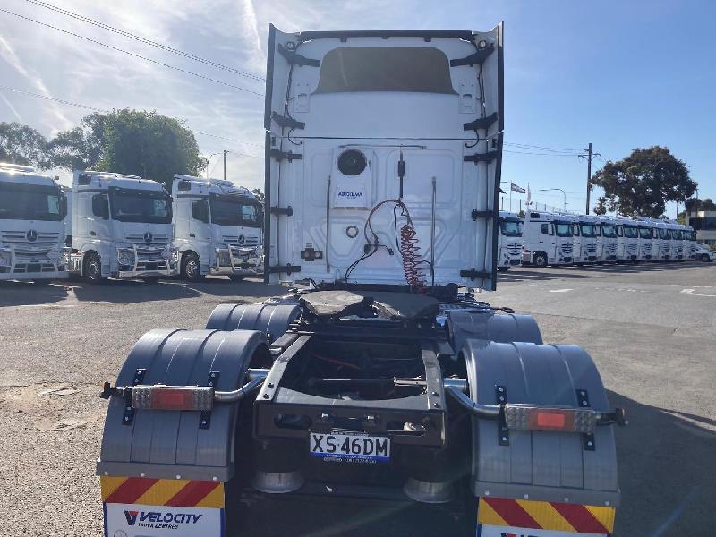 2021 Freightliner Cascadia 126 