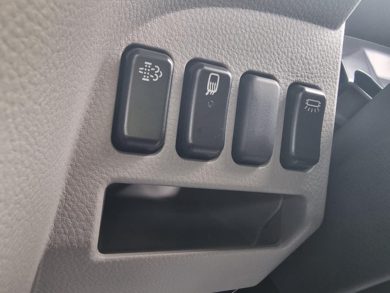 2025 Fuso Canter 615 Available on a Car or Truck Licence 