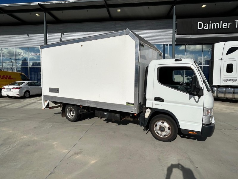 2022 Fuso Canter 515 Box Truck AUTO 