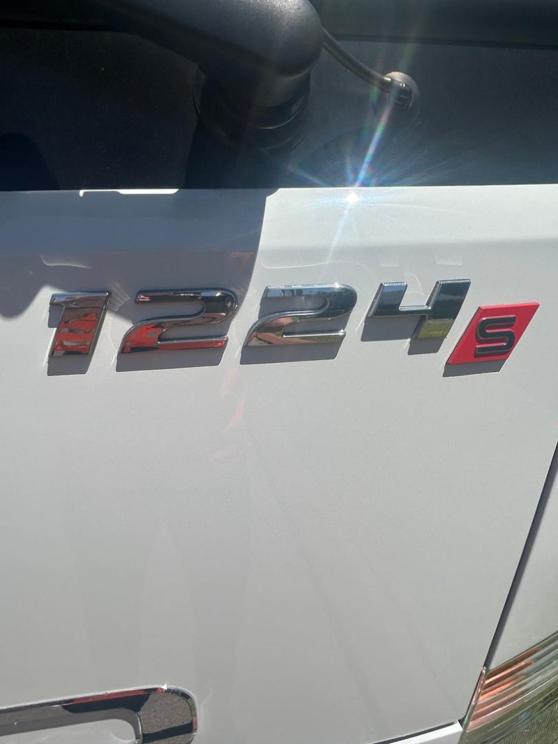 2025 Fuso Fighter 1224 Auto Traytop 