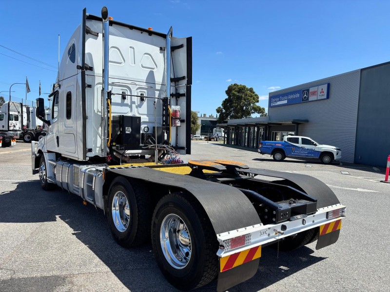 2021 Freightliner Cascadia 126 145000kg GCM 60 inch sleeper Double bunks 