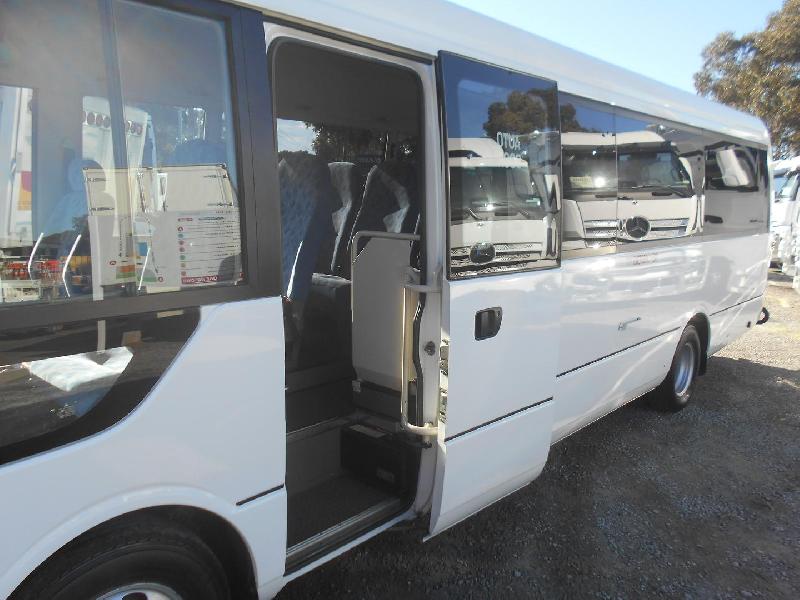2018 Mitsubishi Fuso ROSA DELUXE 25 SEATER AUTOMATIC BUS 
