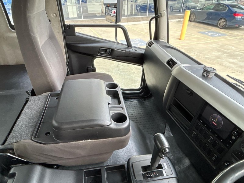 2022 Fuso Fighter 1424 10 Pallet Curtain sider with 2T Tail Lift 