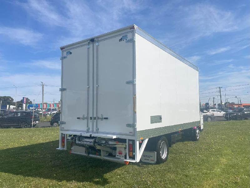 2024 Fuso Canter 815 