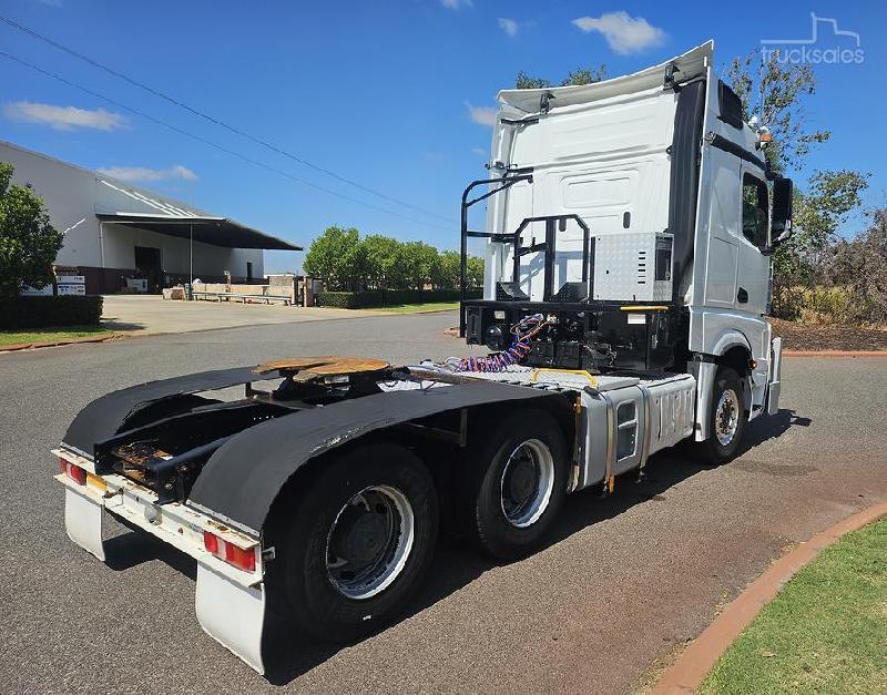 2018 Mercedes-Benz Actros 2763LS 