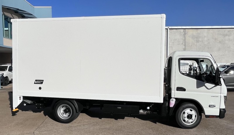 2024 Fuso Canter 515 LIDERKIT LIGHTWEIGHT BODY AND LOADER 