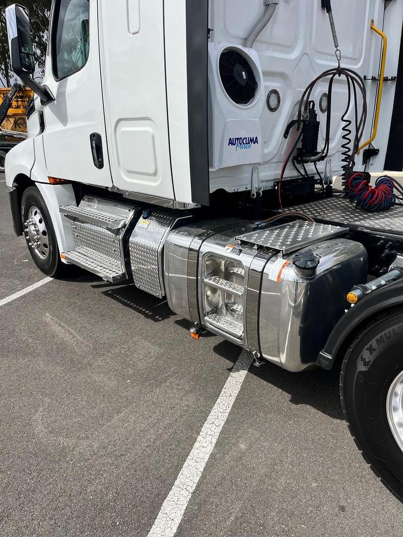 2024 Freightliner Cascadia 126