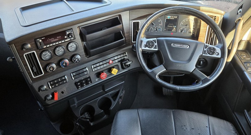 2022 Freightliner Cascadia 126 