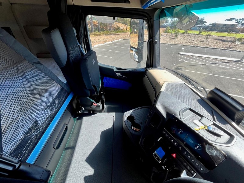 2025 Mercedes-Benz Actros 2653 