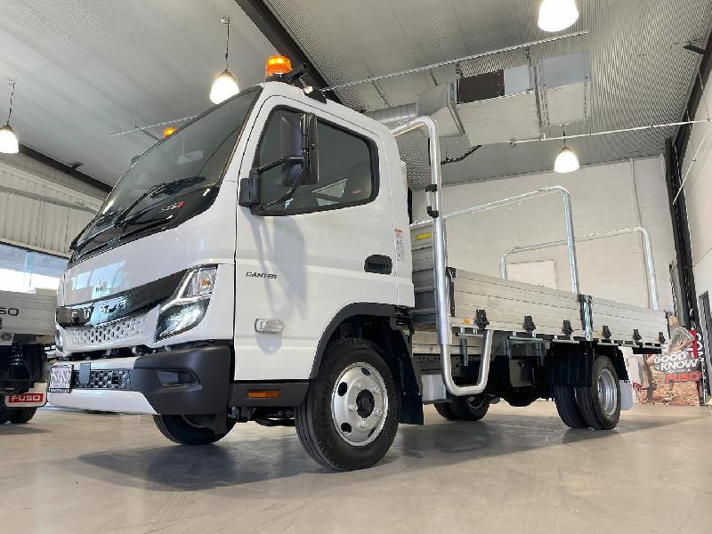 2025 Fuso CANTER 515 