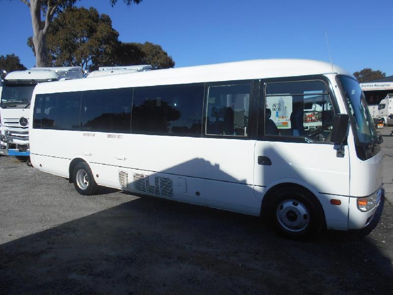2018 Mitsubishi Fuso ROSA DELUXE 25 SEATER AUTOMATIC BUS 