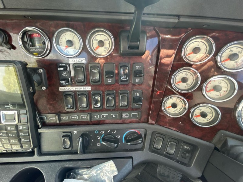 2019 Freightliner Coronado 114 