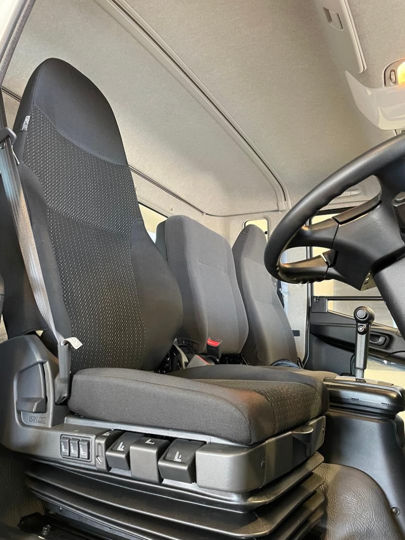 2024 Fuso Fighter 1224 Auto Euro 5 8 Pallet Fridge Pantech Demo 