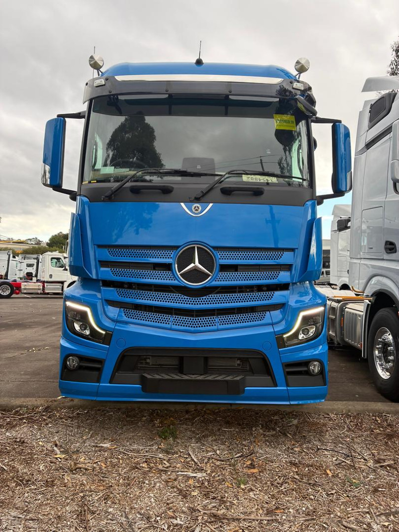 Velocity Truck Centers Australia