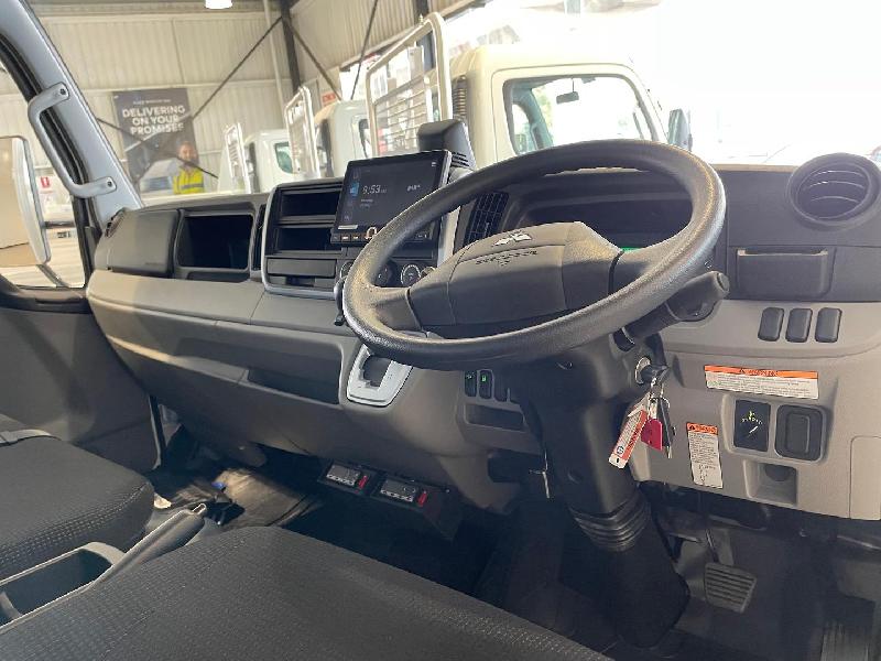 2024 Fuso Canter 815 
