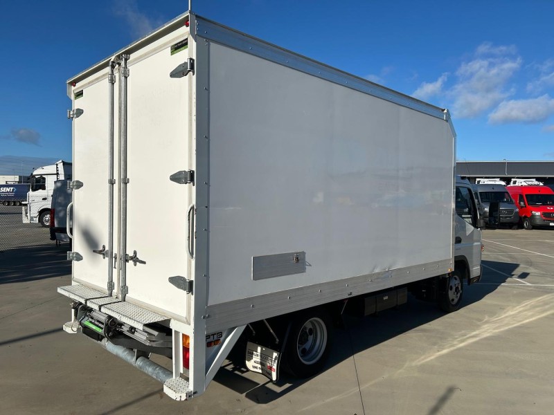 2021 Fuso Canter 515 Box Truck AUTO 
