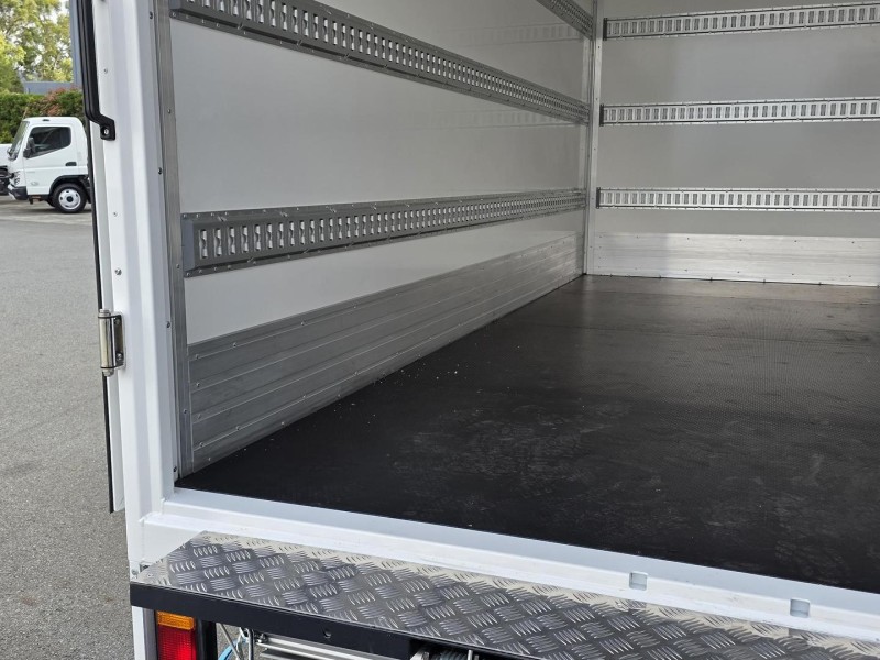 2025 Fuso Canter 515 PANTECH 