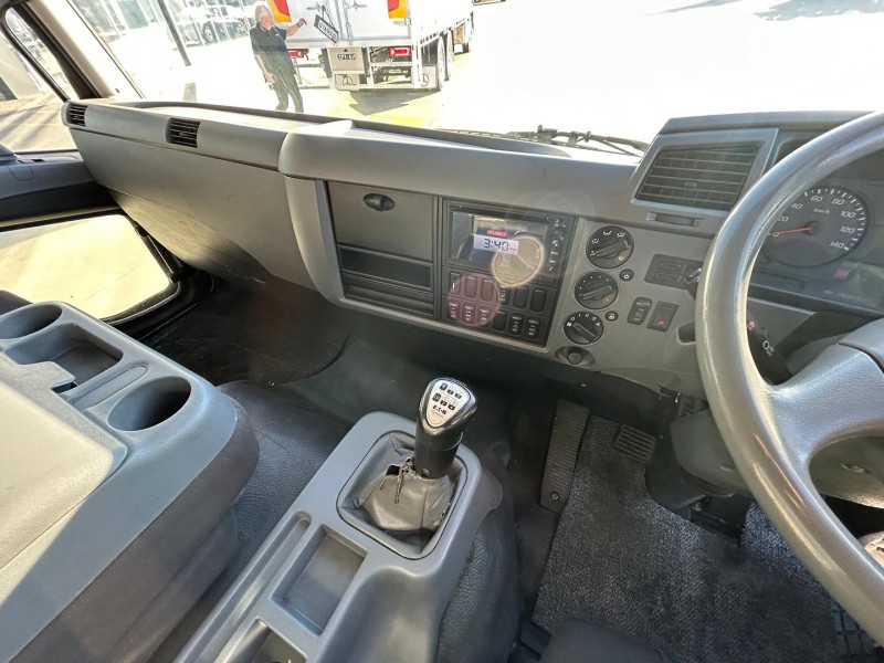 2018 Fuso Fighter 2427 14 Pallet Curtainsider 
