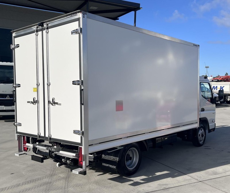 2025 Fuso Canter 515 PANTECH AND LOADER 