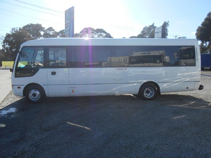 2018 Mitsubishi Fuso ROSA DELUXE 25 SEATER AUTOMATIC BUS 