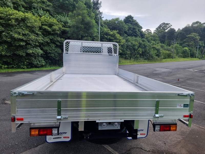 2025 Fuso Canter 615 Available on a Car or Truck Licence 