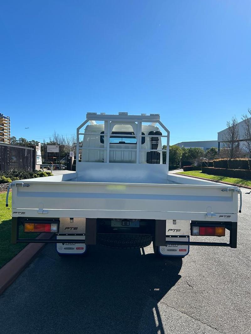 2025 Fuso Canter 4x4 Crewcab 