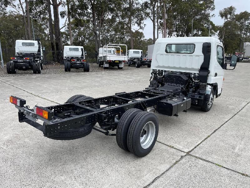 2023 Fuso Canter 515 