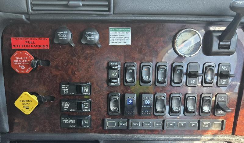 2017 Freightliner Argosy 110 