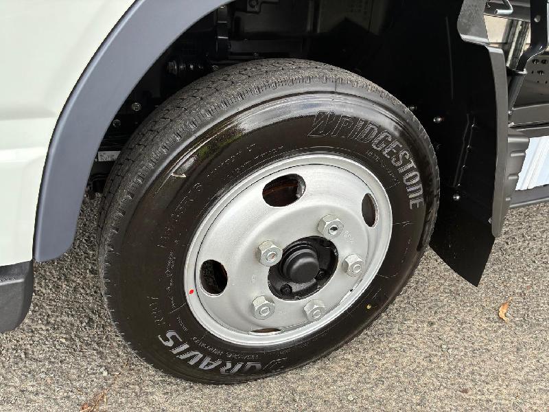 2025 Fuso Canter 515 Alloy Tray Driveaway on a Car License 