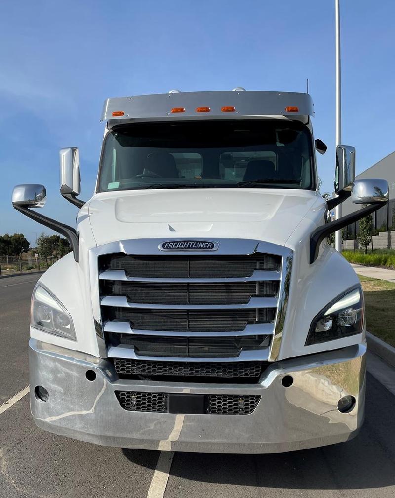 2024 Freightliner Cascadia 126 Tipper 