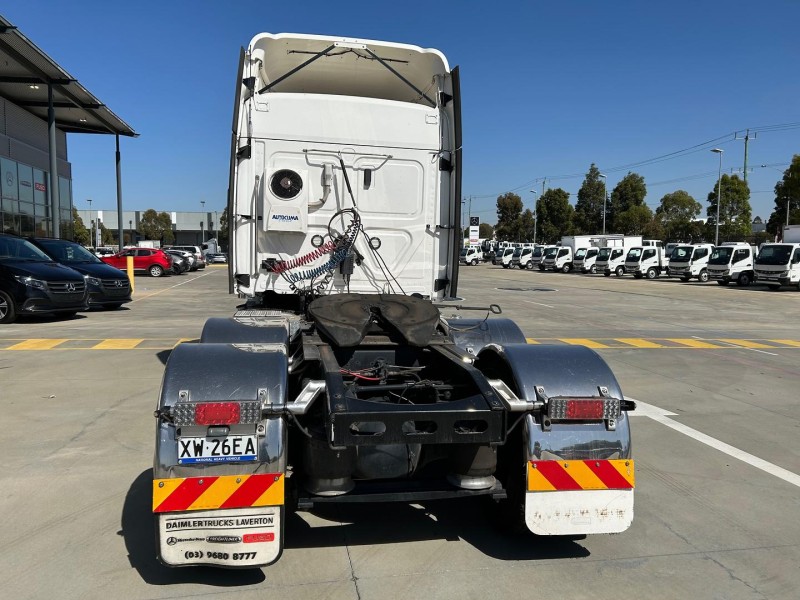 2022 Freightliner Cascadia 126 126 48 Bunk 